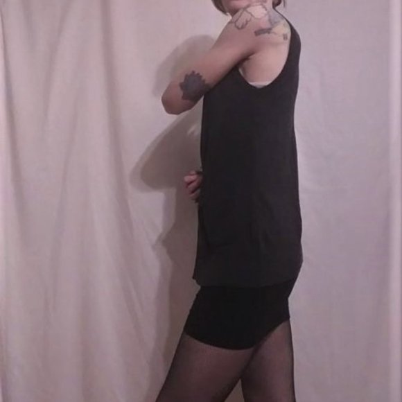 Buttoned Sweater Vest - Picture 5 of 8